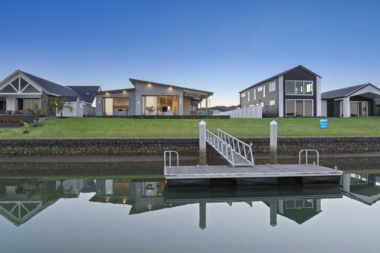 Photo of property in 17 Awatea Drive, Whitianga, 3510