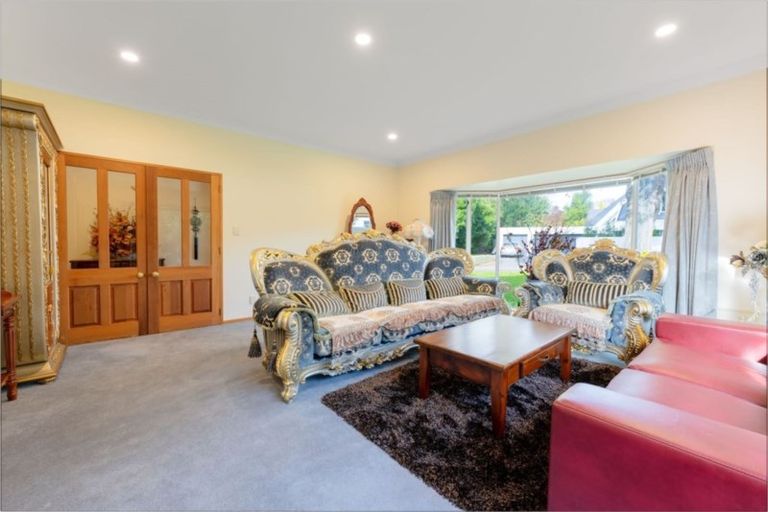 Photo of property in 26 Witbrock Crescent, Burnside, Christchurch, 8053