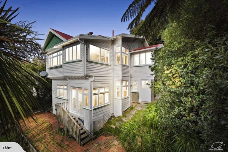 Photo of property in 74 Hankey Street, Mount Cook, Wellington, 6011