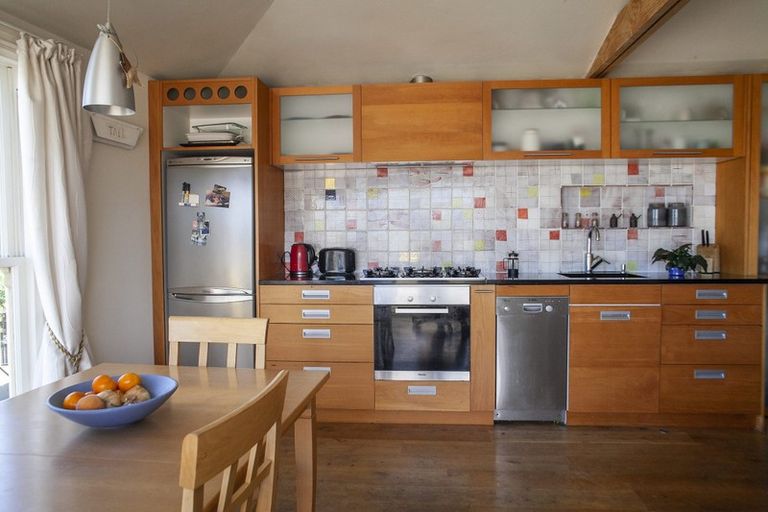 Photo of property in 72 Thompson Street, Mount Cook, Wellington, 6011