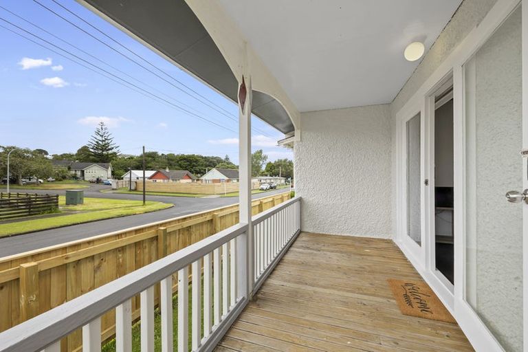 Photo of property in 110a Cook Street, Marfell, New Plymouth, 4310