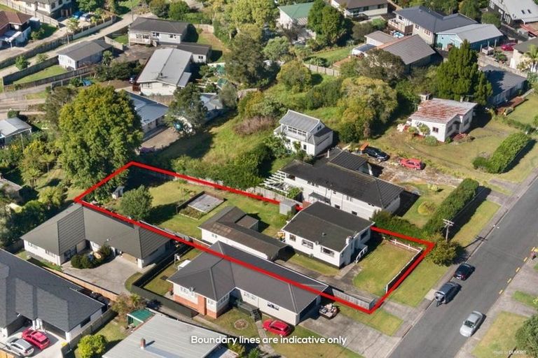Photo of property in 33 Eastglen Road, Glen Eden, Auckland, 0602