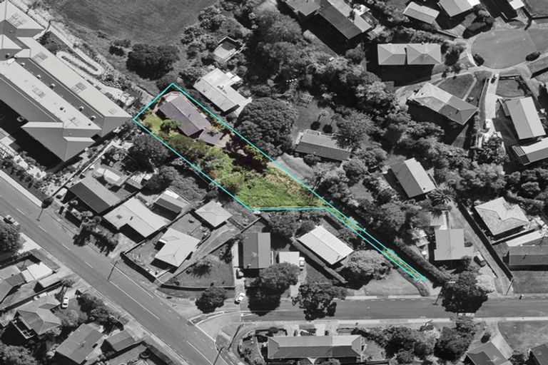 Photo of property in 69 Peach Road, Glenfield, Auckland, 0629