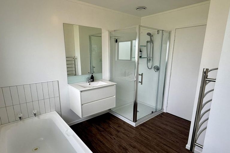 Photo of property in 10 Campbell Place, Pukehangi, Rotorua, 3015