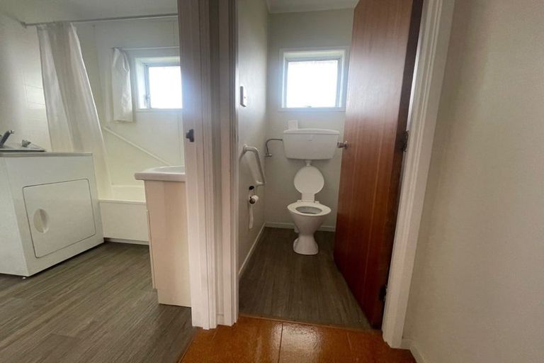 Photo of property in 8/318 Te Atatu Road, Te Atatu South, Auckland, 0610