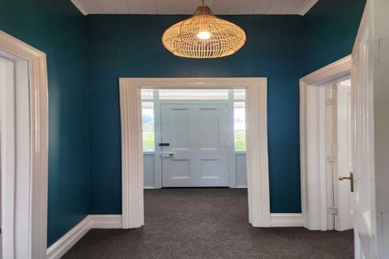 Photo of property in 260 Talbot Street, Geraldine, 7930