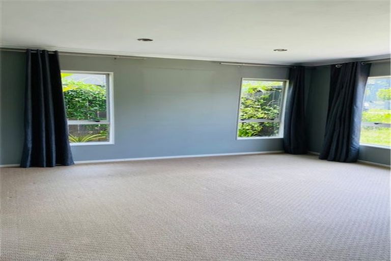 Photo of property in 6 Stamford Crescent, Flat Bush, Auckland, 2019