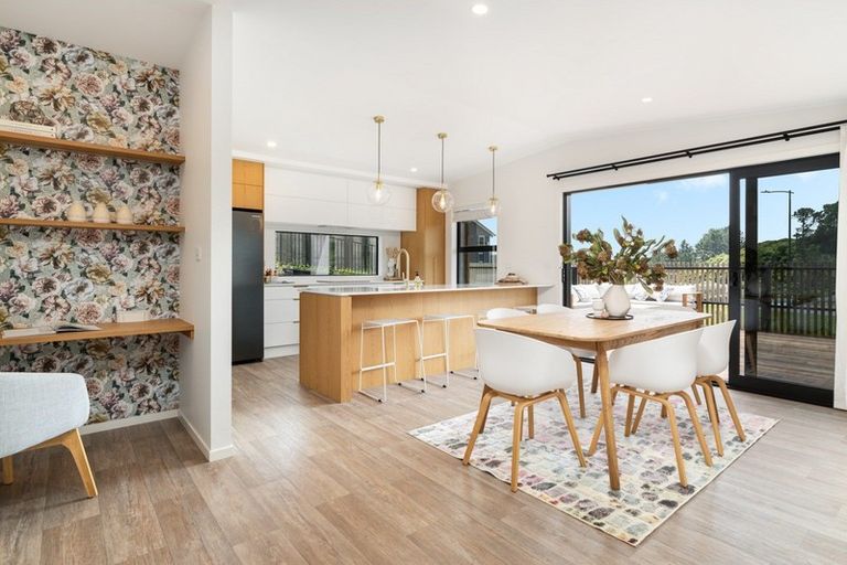 Photo of property in 14 Hayward Place, Ohauiti, Tauranga, 3112