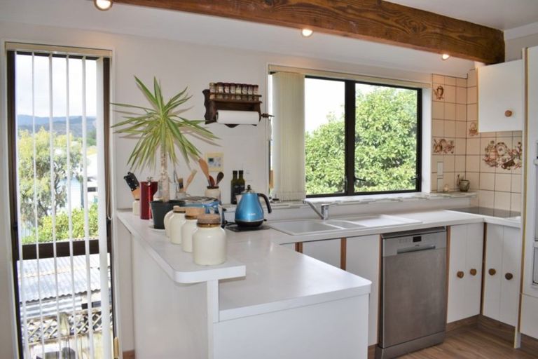 Photo of property in 4 Tararua Crescent, Otaki, 5512