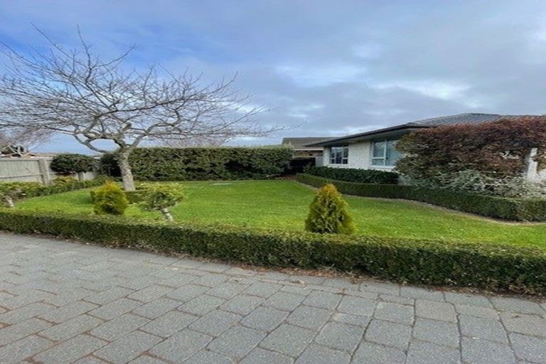 Photo of property in 5 Valecrest Avenue, Parklands, Christchurch, 8083