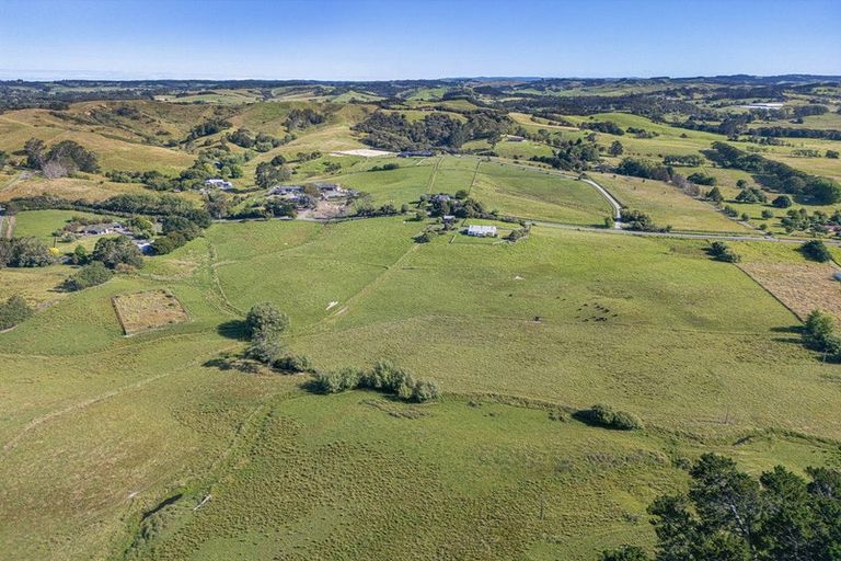 Photo of property in 211 Stoney Creek Road, Kaukapakapa, 0873