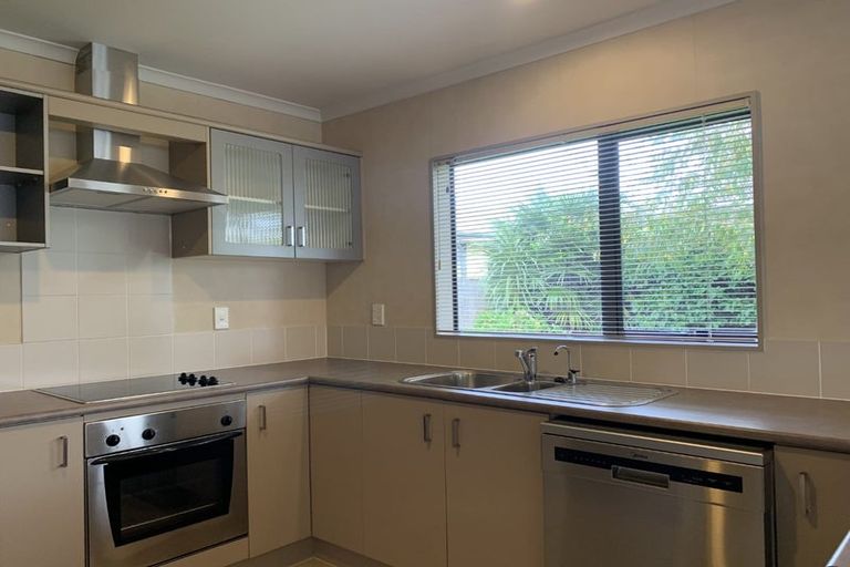 Photo of property in Waimanu Bay Village, 11/1 Piriti Drive, Te Atatu Peninsula, Auckland, 0610