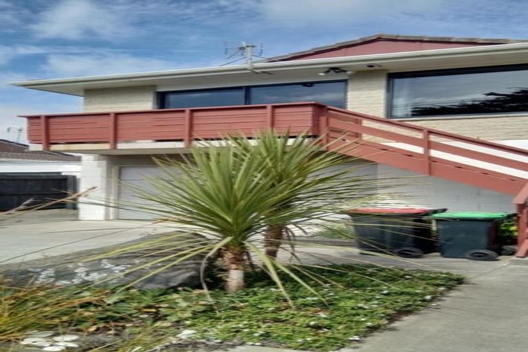 Photo of property in 170c Marine Parade, New Brighton, Christchurch, 8083