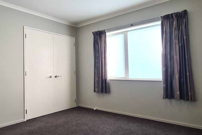 Photo of property in 253 Mark Avenue, Grenada Village, Wellington, 6037