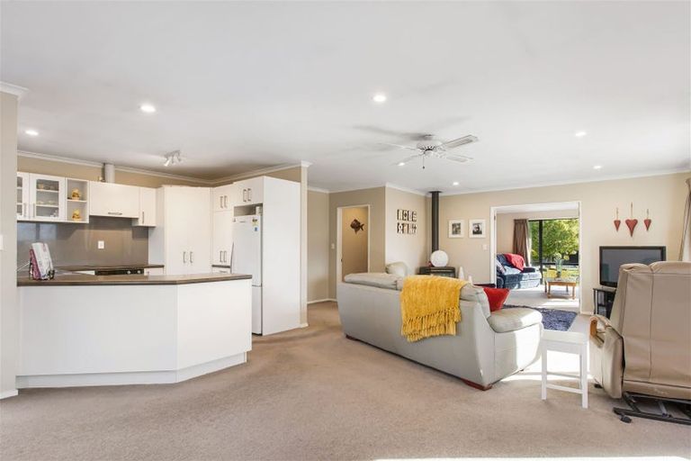 Photo of property in 2 Kimbrace Place, Belfast, Christchurch, 8051