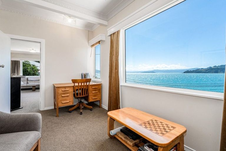 Photo of property in 62 Evans Bay Parade, Roseneath, Wellington, 6021