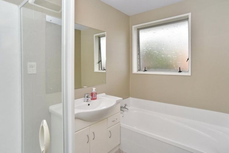 Photo of property in 63 Solomon Avenue, Redwood, Christchurch, 8051