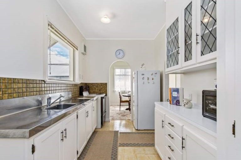 Photo of property in 137 Gills Road, Half Moon Bay, Auckland, 2014