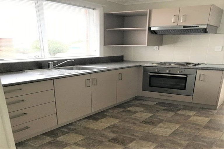 Photo of property in 4 Royal Place, Levin, 5510