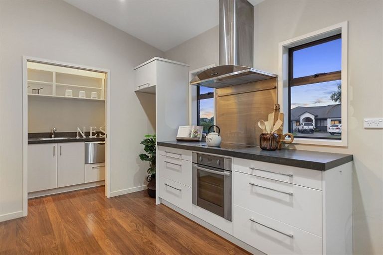 Photo of property in 32 Somerton Drive, Huntington, Hamilton, 3210