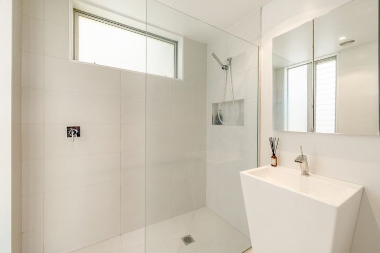 Photo of property in 505 Muritai Road, Eastbourne, Lower Hutt, 5013