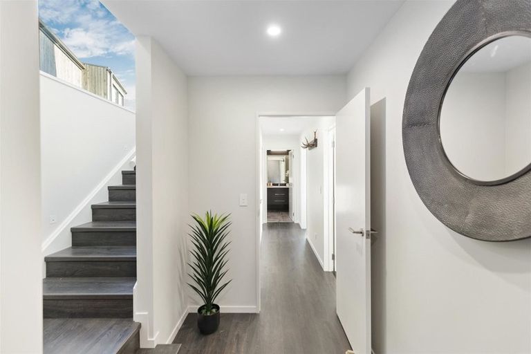 Photo of property in 21 Soudley Court, Jacks Point, Queenstown, 9371