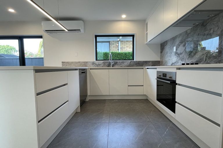 Photo of property in 75c Cardiff Road, Pakuranga, Auckland, 2010