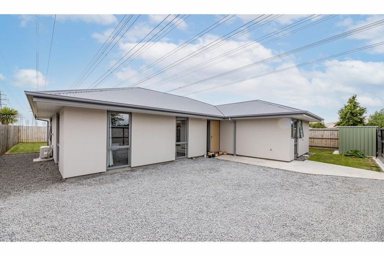 Photo of property in 34 Roberts Road, Hei Hei, Christchurch, 8042