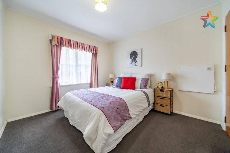 Photo of property in 1 Fairfield Avenue, Fairfield, Lower Hutt, 5011