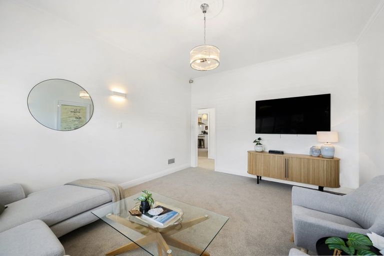 Photo of property in 7 Cruickshank Street, Kilbirnie, Wellington, 6022