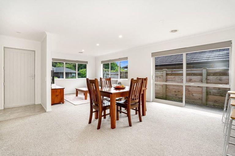 Photo of property in 5 Mooring Close, Whitby, Porirua, 5024