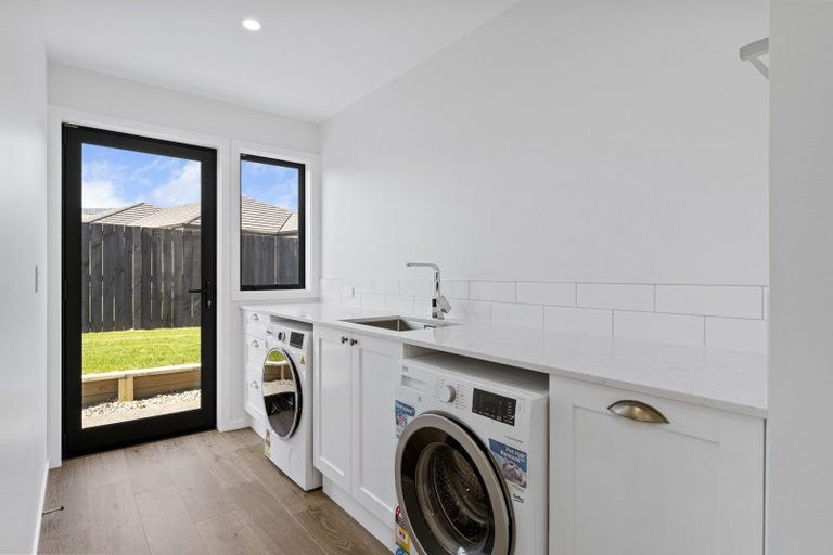 Photo of property in 12 Kahikatea Drive, Kinloch, Taupo, 3377