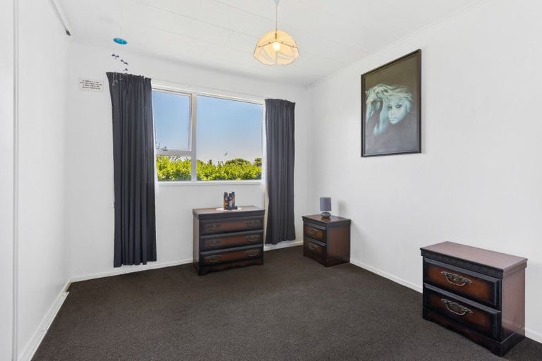 Photo of property in 5 Newbury Place, Waitara, 4320