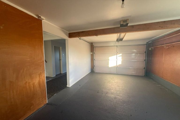 Photo of property in 6 Ayr Place, Papakowhai, Porirua, 5024