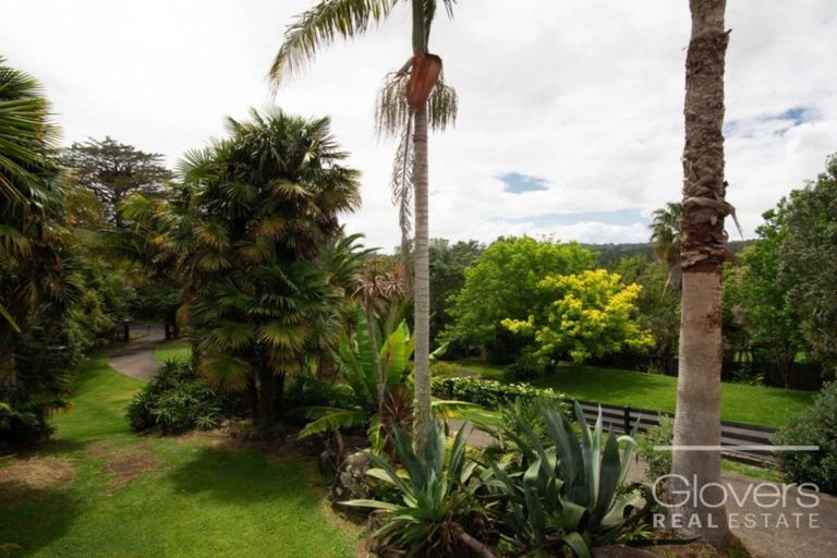 Photo of property in 22 Rimu Road, Oratia, Auckland, 0604