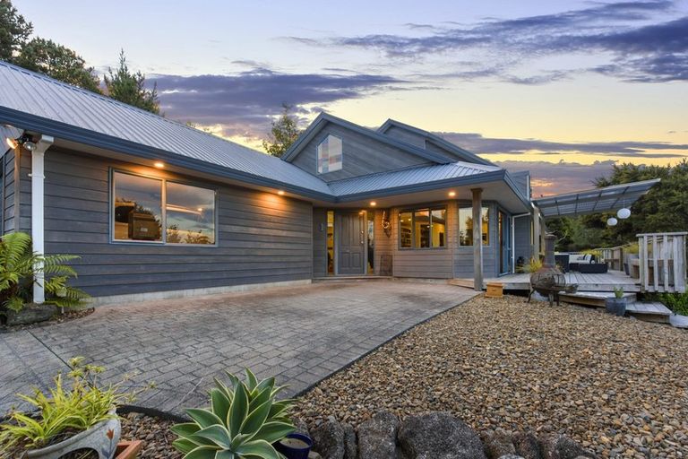 Photo of property in 361a Paremoremo Road, Paremoremo, Auckland, 0632