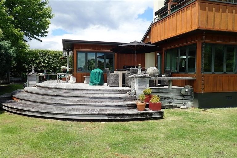 Photo of property in 20 Rainbow Drive, Rainbow Point, Taupo, 3330