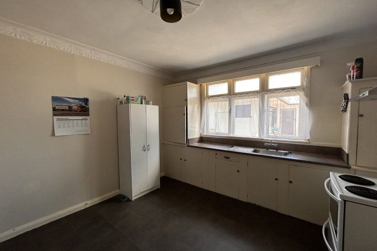 Photo of property in 426 Tremaine Avenue, Takaro, Palmerston North, 4412