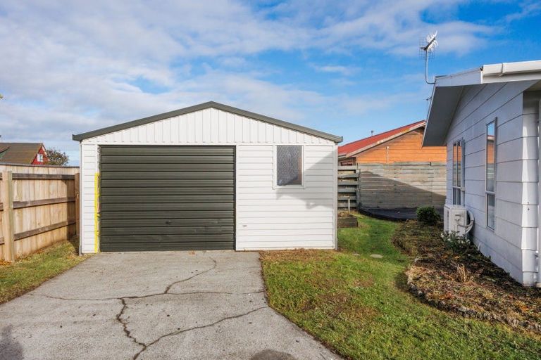 Photo of property in 41 Acacia Street, Kelvin Grove, Palmerston North, 4414