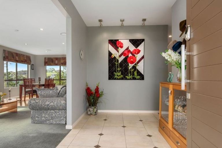 Photo of property in 7 Aberley Road, Schnapper Rock, Auckland, 0632