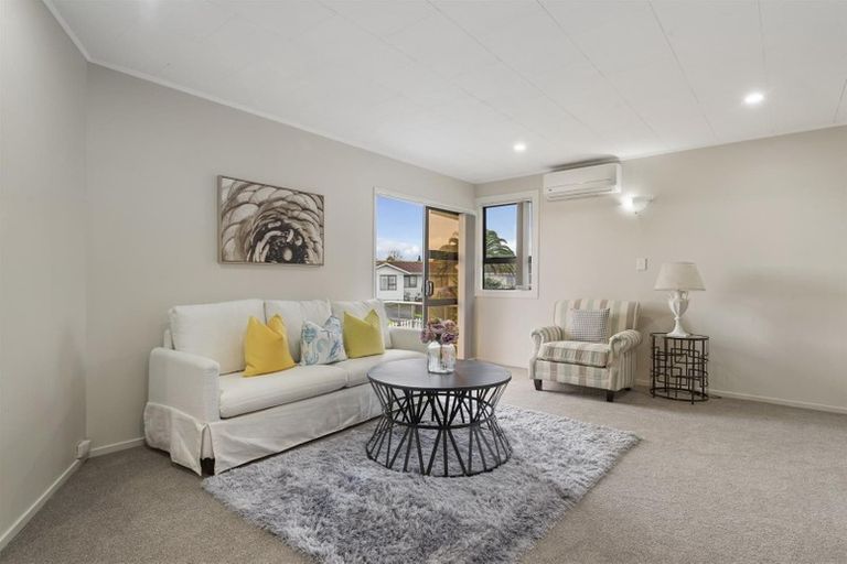 Photo of property in 3 Treviso Place, Clover Park, Auckland, 2023