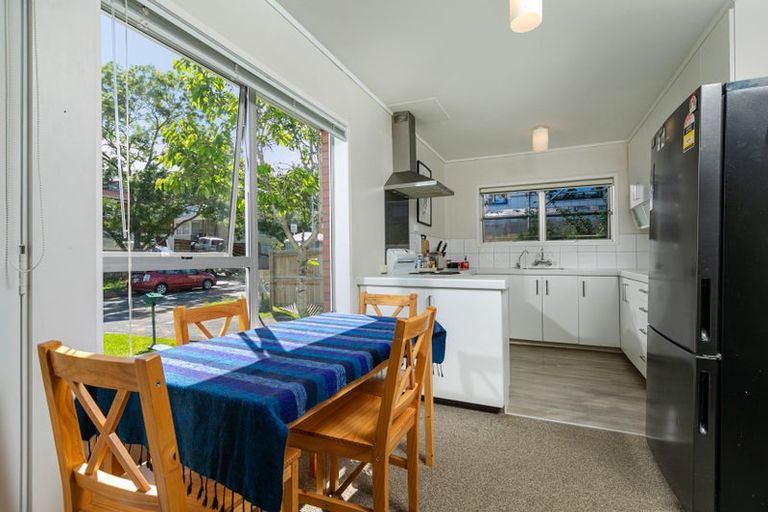 Photo of property in 5/1 Takapu Street, Henderson, Auckland, 0612
