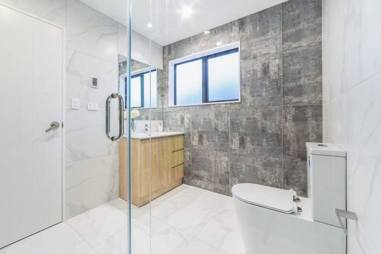 Photo of property in 15 Kearns Drive, Hobsonville, Auckland, 0616