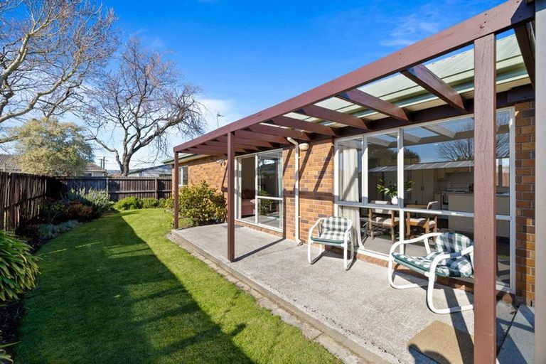 Photo of property in 2/28 Hay Street, Bromley, Christchurch, 8062