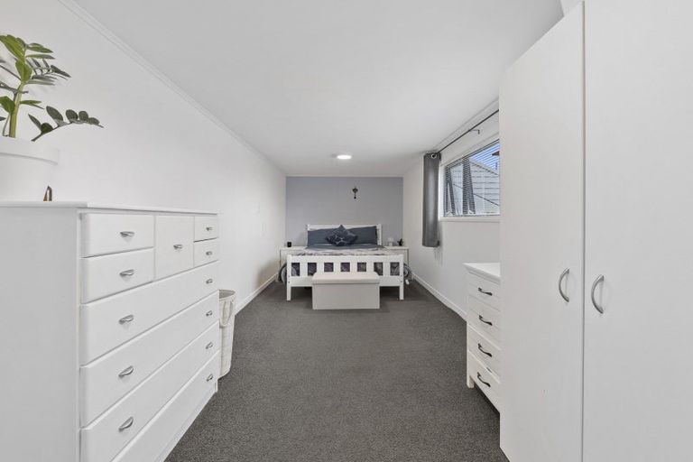 Photo of property in 68 Anzac Road, Pukekohe, 2120