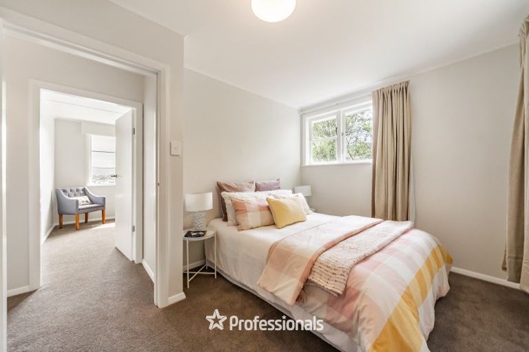 Photo of property in 11 Hill Grove, Naenae, Lower Hutt, 5011