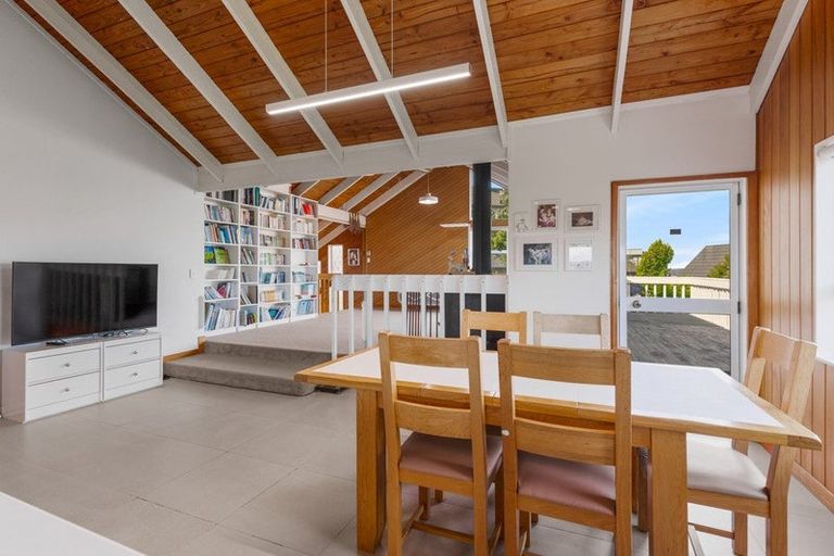 Photo of property in 177 West Harbour Drive, West Harbour, Auckland, 0618