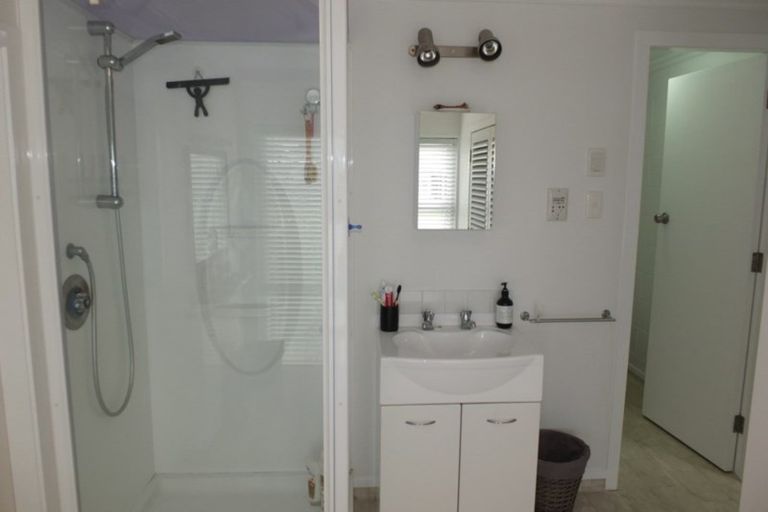 Photo of property in 18 Chrystall Street, Foxton Beach, Foxton, 4815