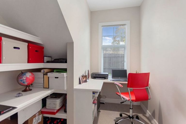 Photo of property in 6 Holmwood Road, Merivale, Christchurch, 8014