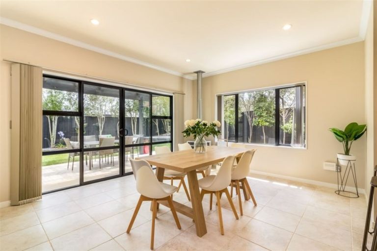 Photo of property in 7 Stoneleigh Green, Parklands, Christchurch, 8083